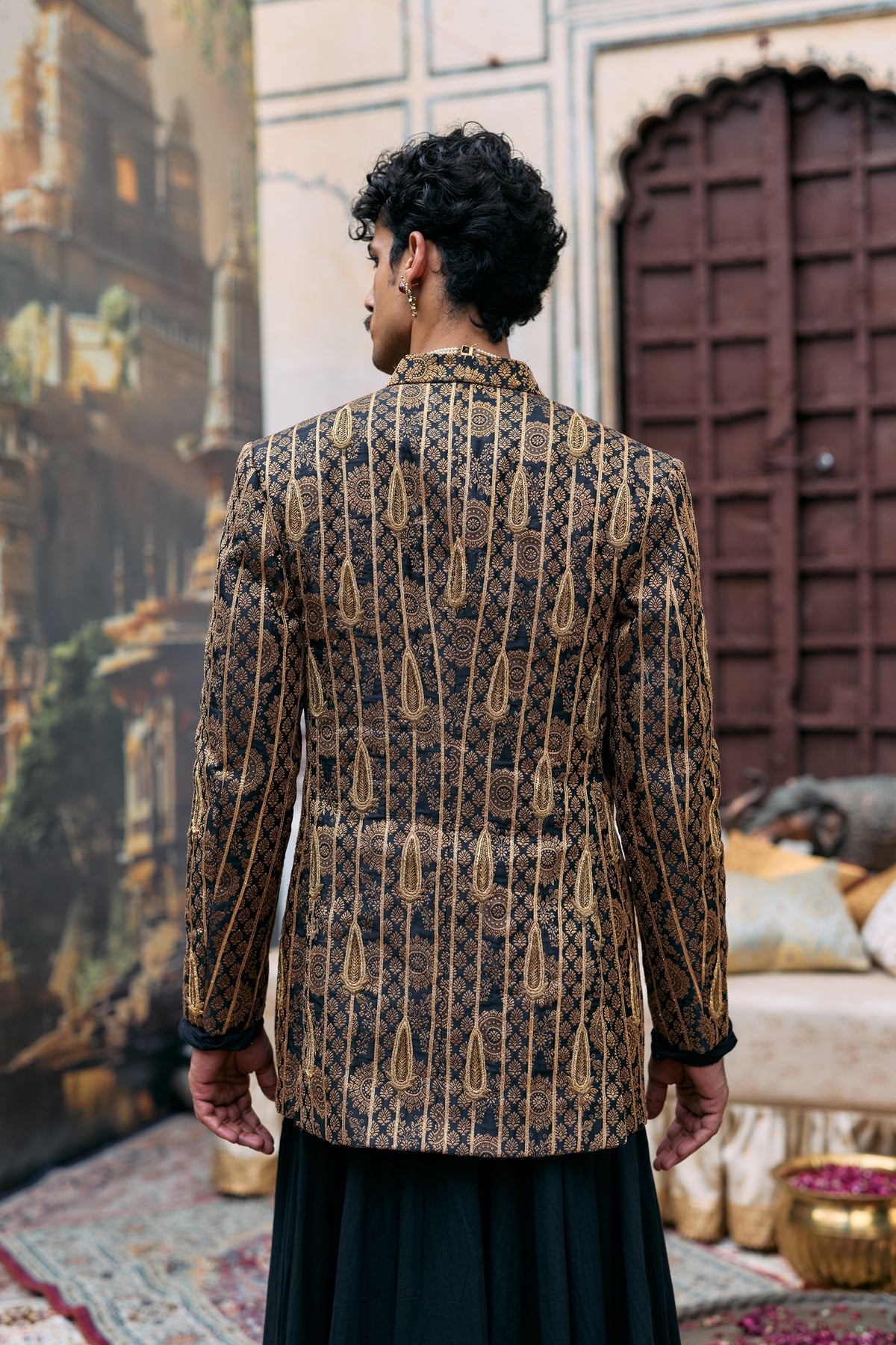 Hiranmaya Sherwani Set