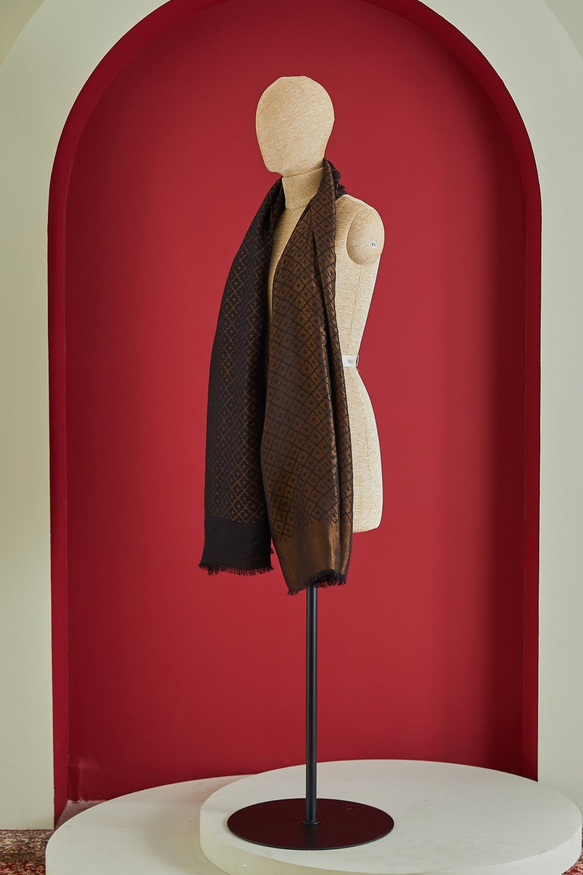 Wool Reversible Zari Stole