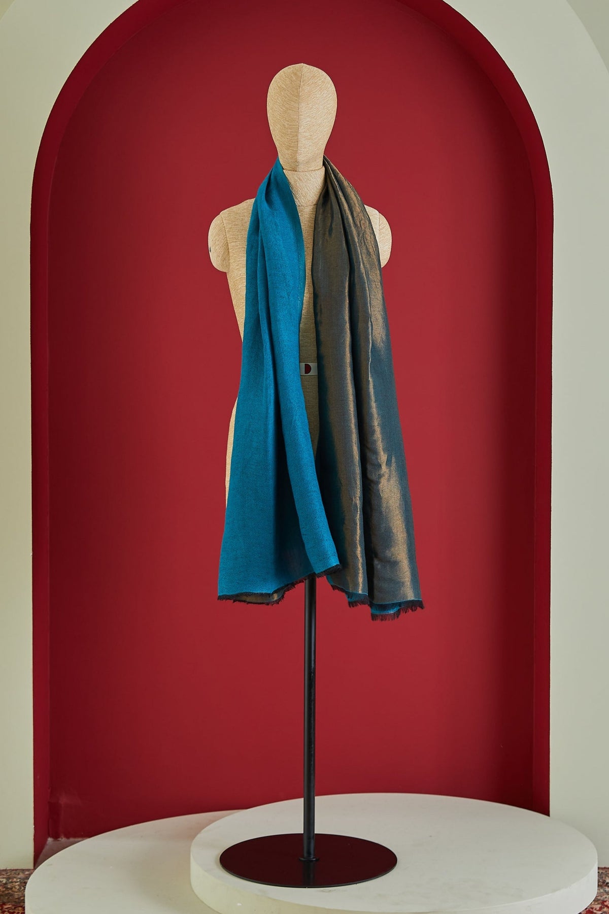 Tabbasum Reversible Teal Stole