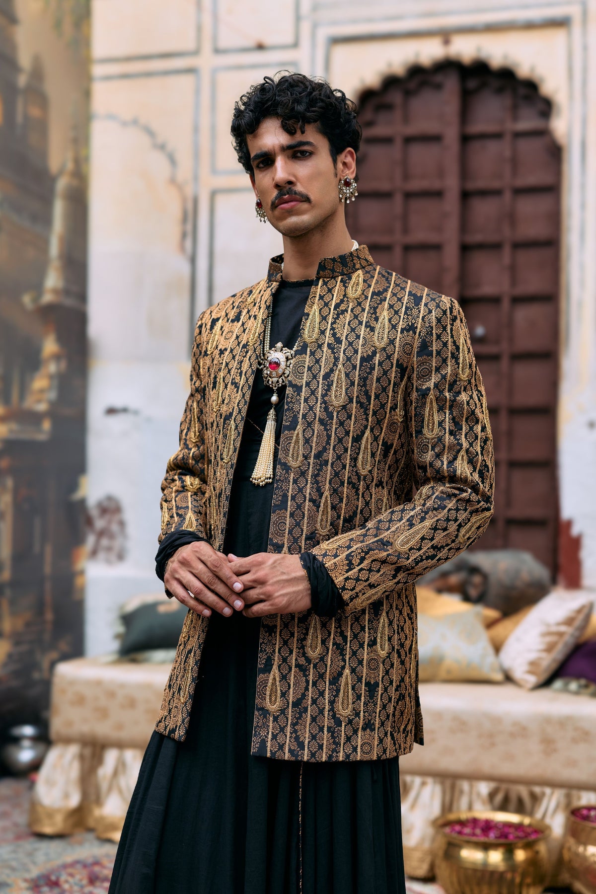 Hiranmaya Sherwani Set