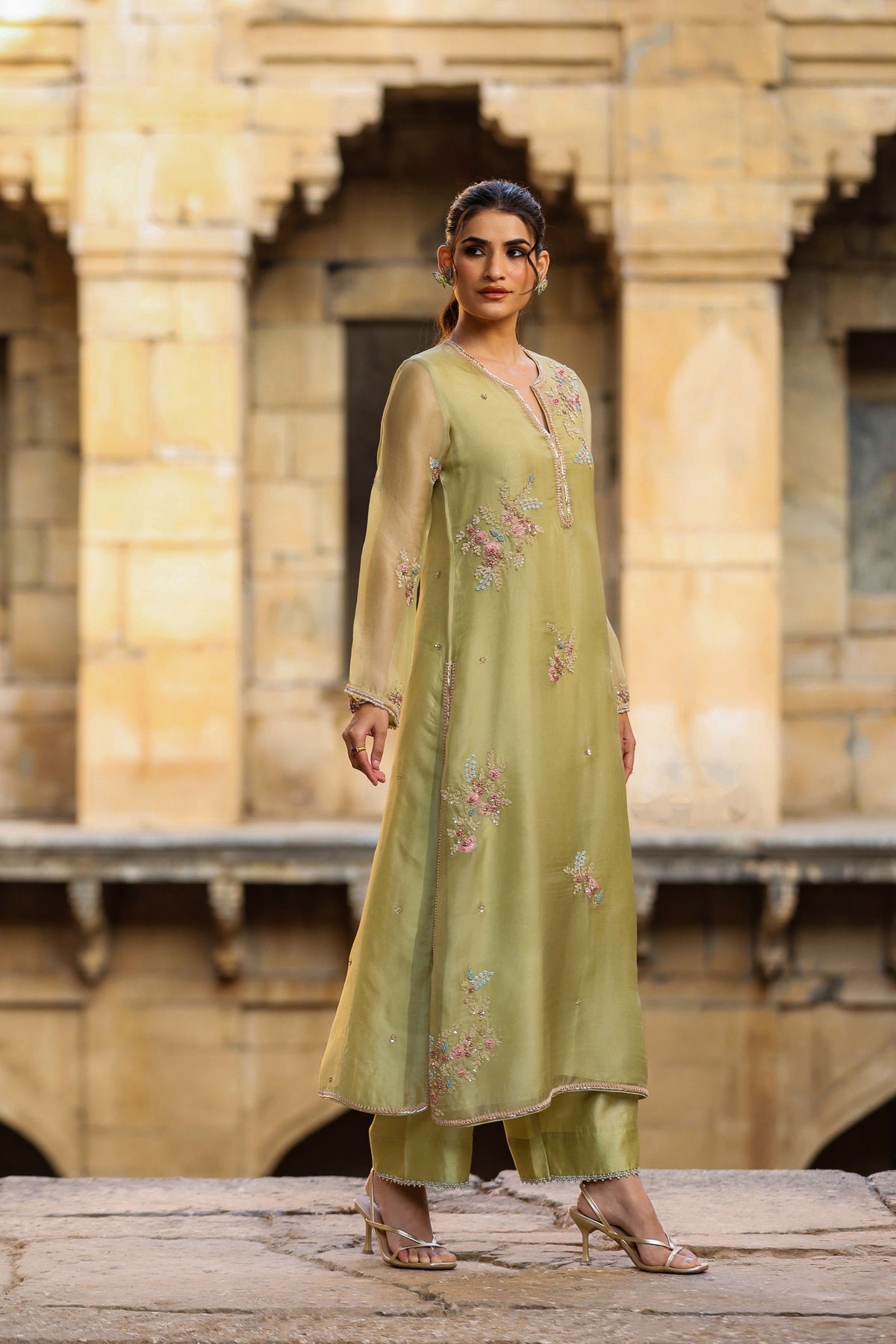 Vaayu Green Phool Kurta Set