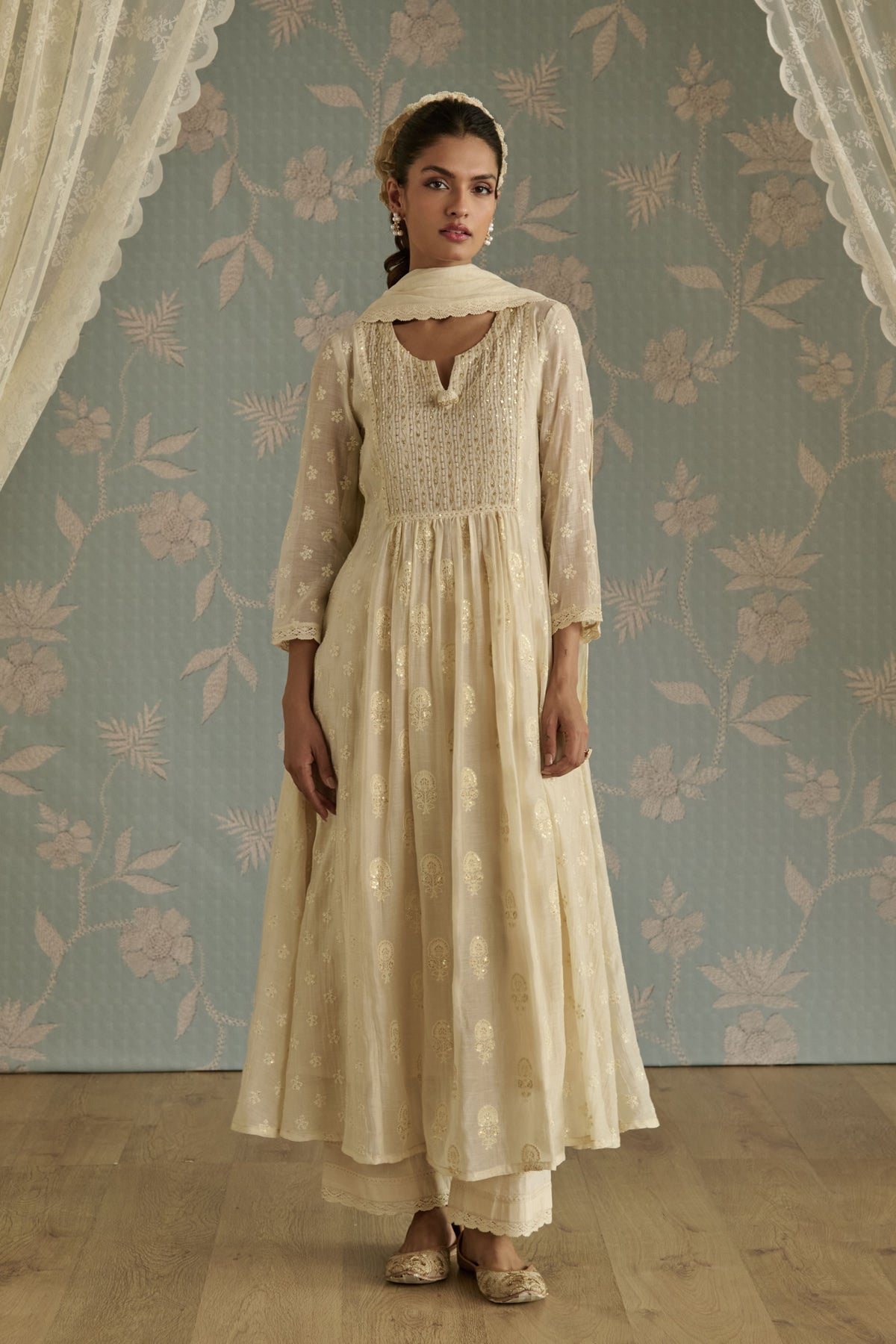 Ivory Nera Kurta Set