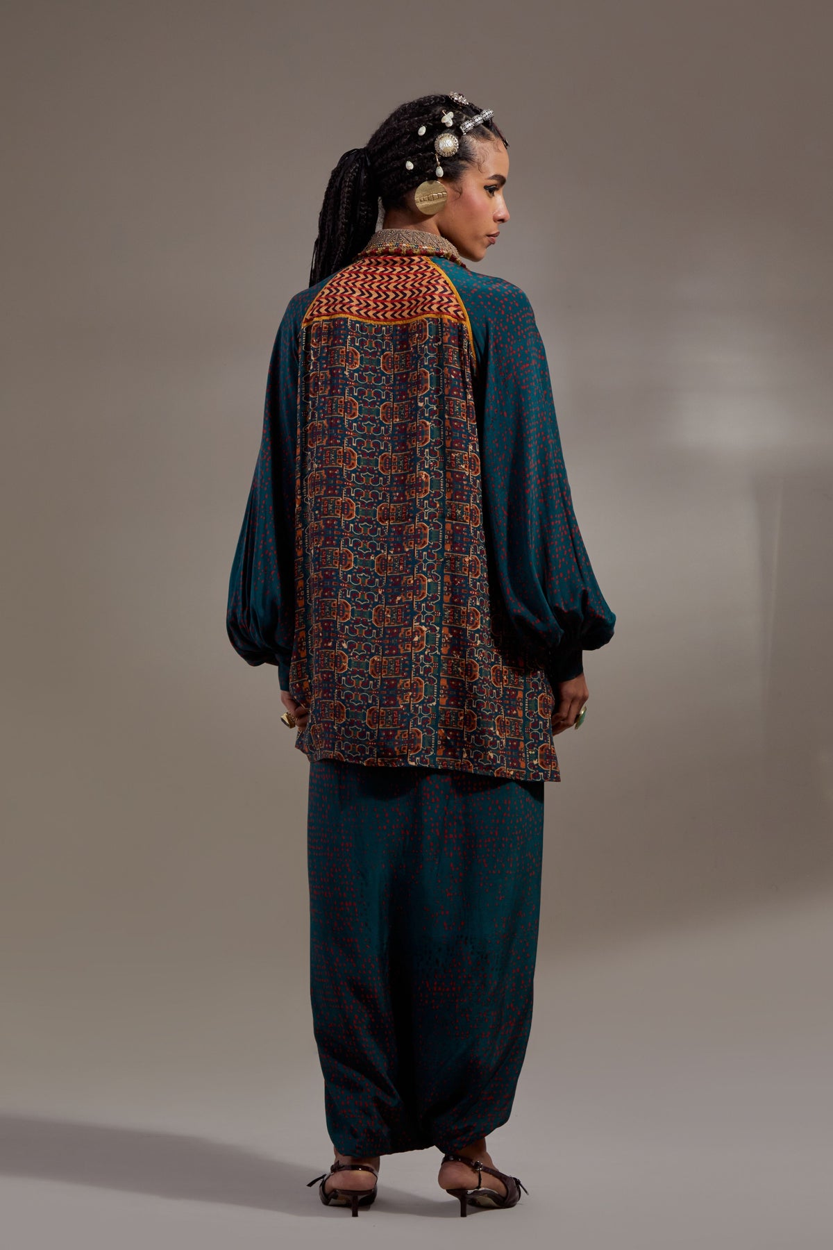 Hara Atri Straight Shirt Set