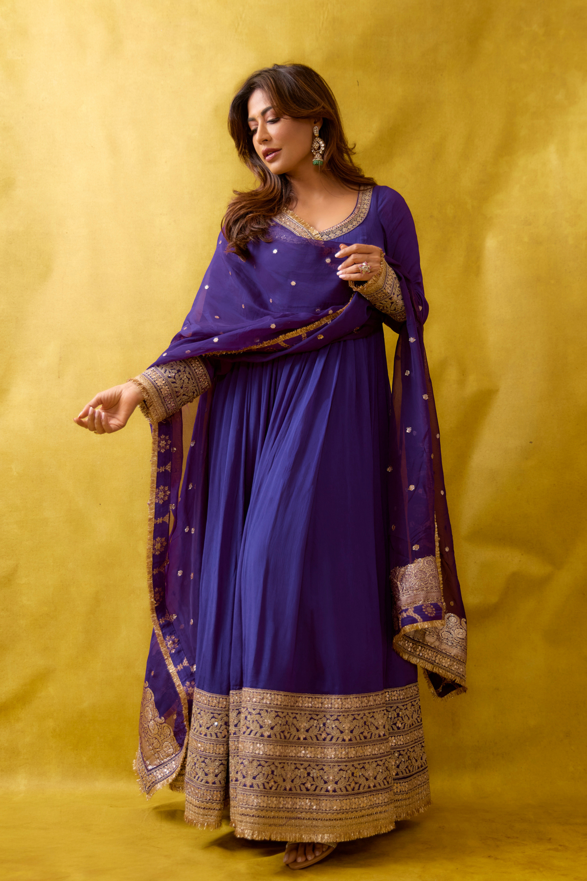 Chitrangda in Gopi Vaid