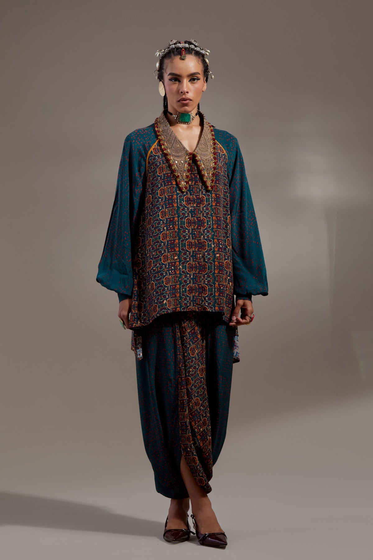 Hara Atri Straight Shirt Set