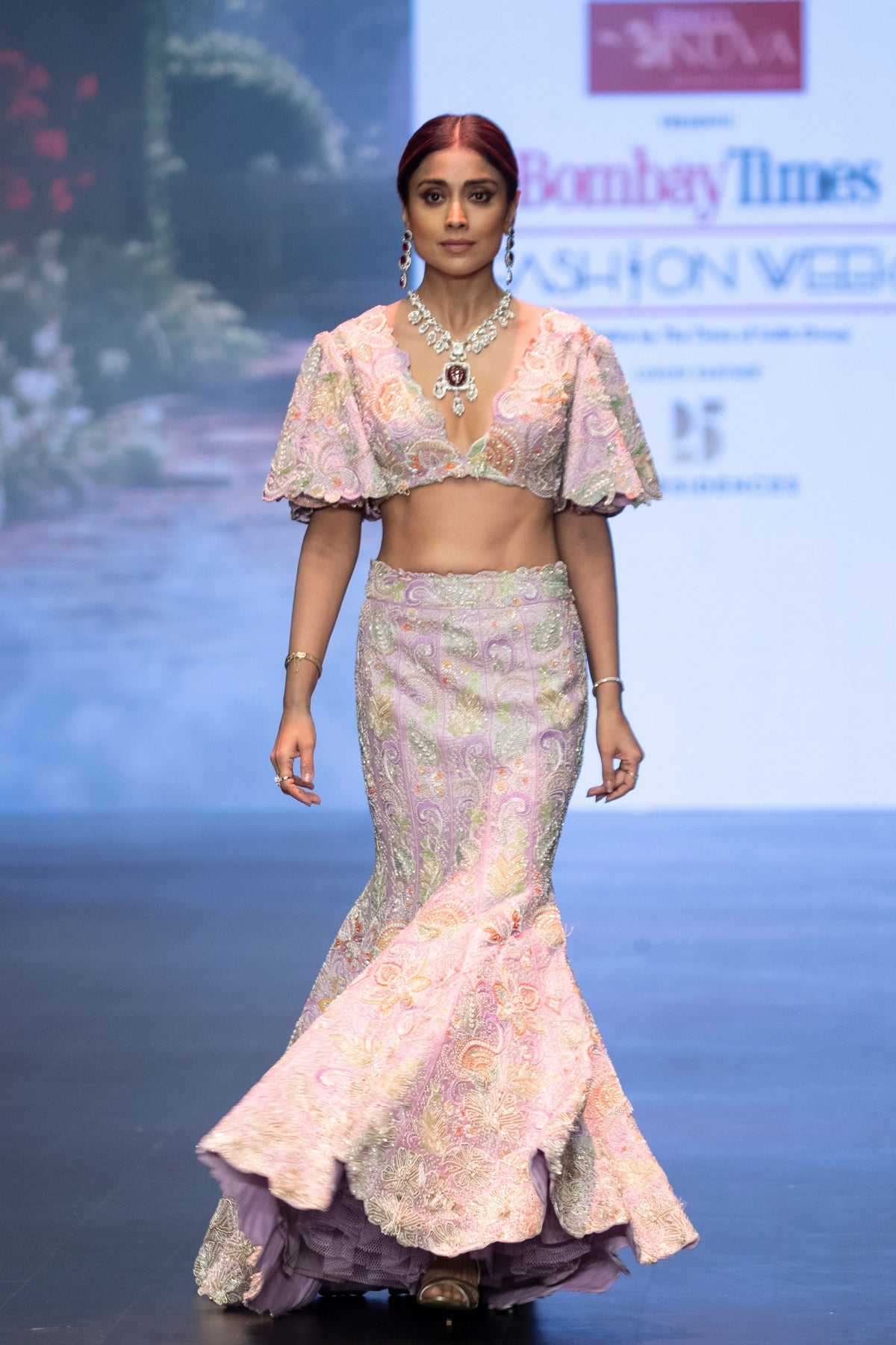 Swarni Lehenga Set