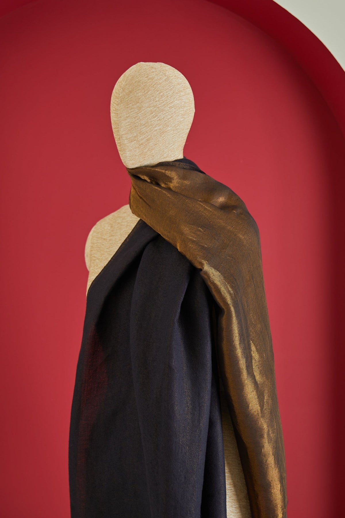 Tabbasum Reversible Black Stole