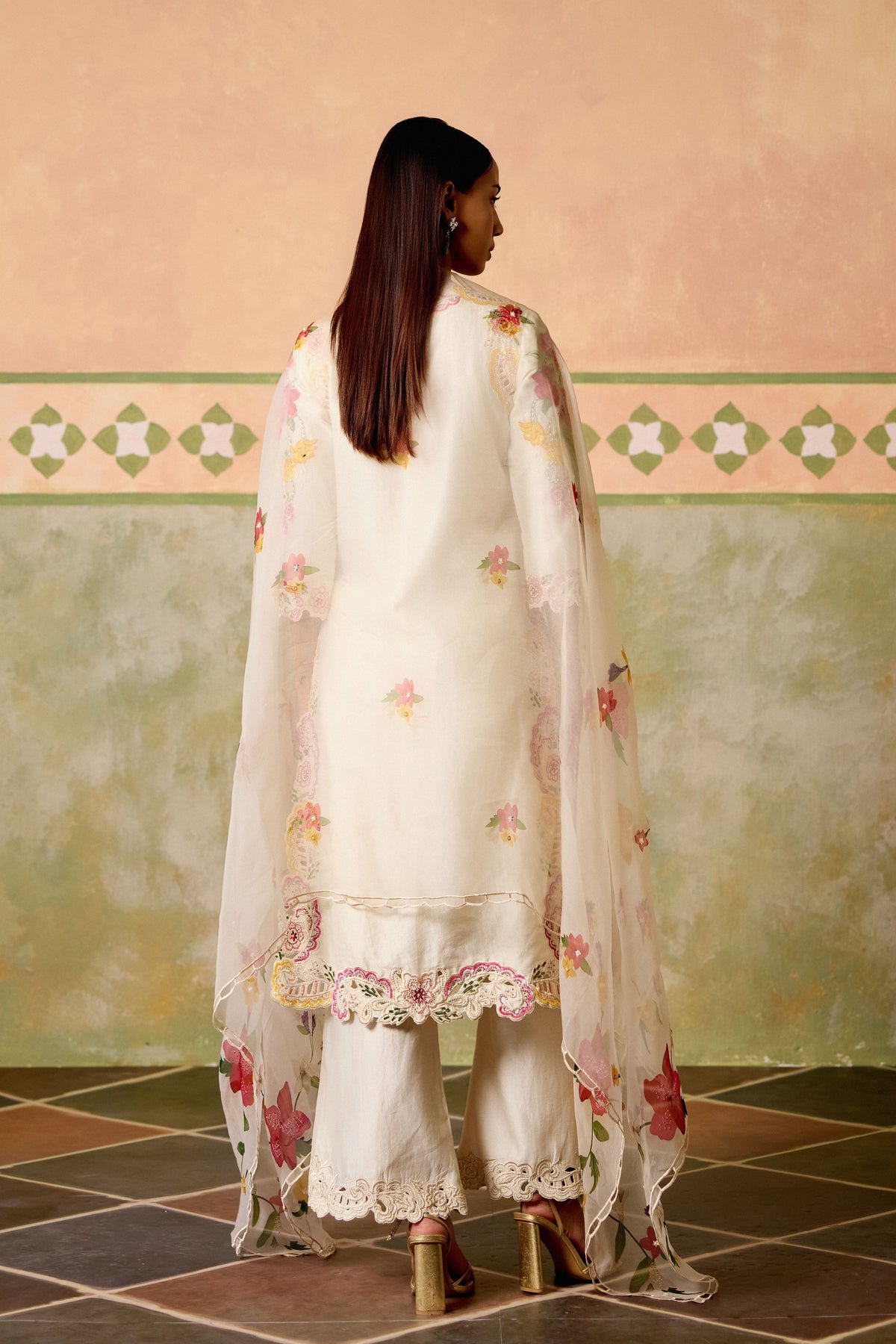 Ivory Floral Threadwork Kurta Set