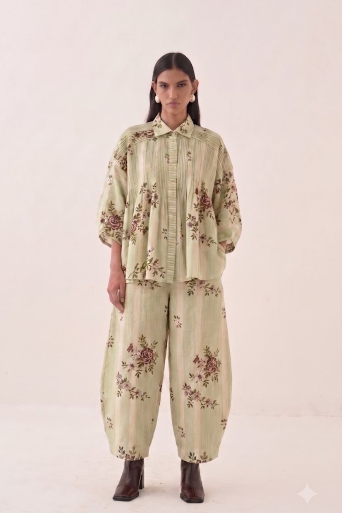 Bagiya Floral Pintuck Top