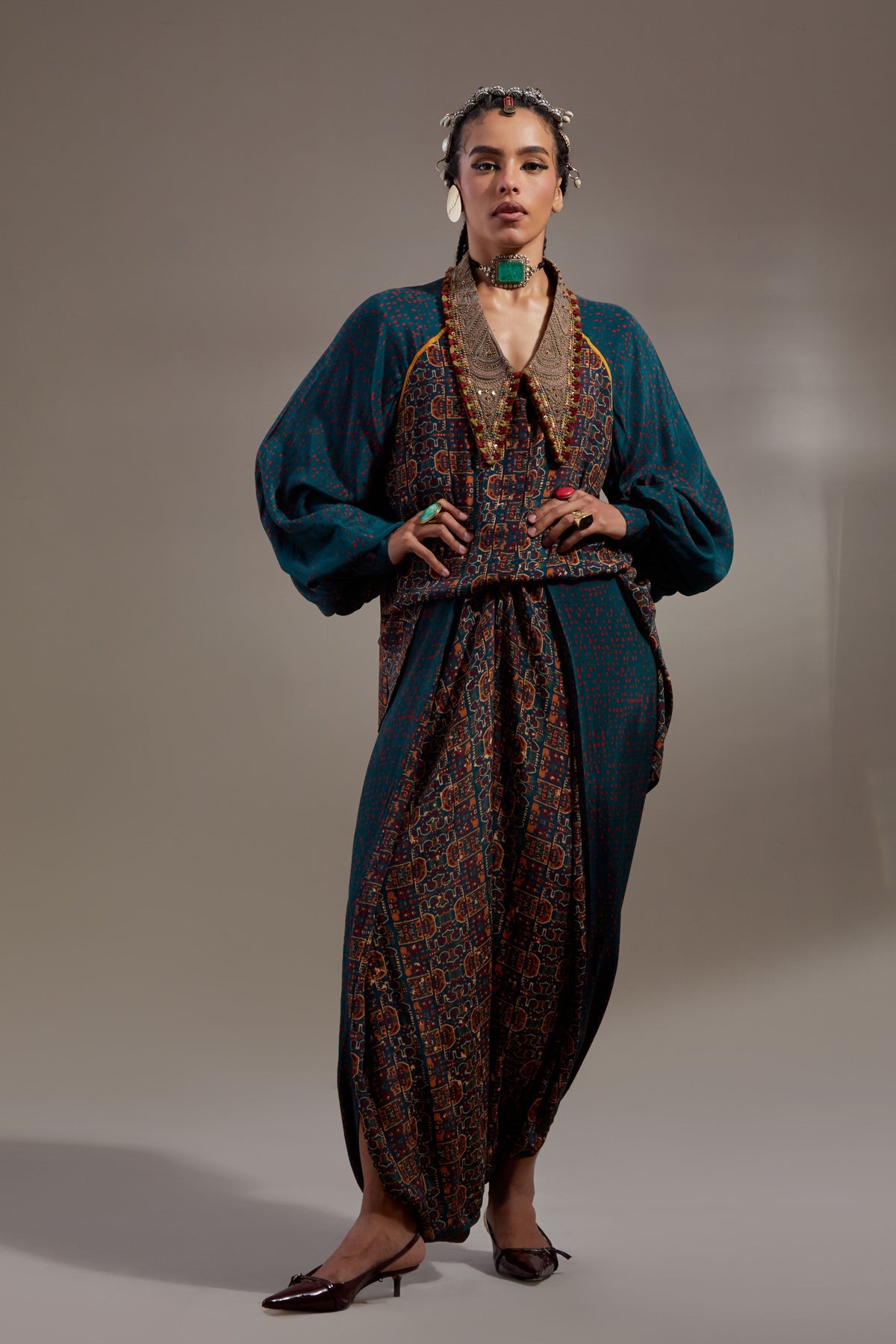 Hara Atri Straight Shirt Set