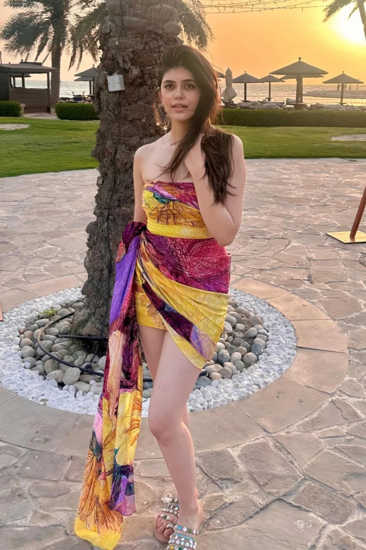 Sanjana Sanghi in Saaksha &amp; Kinni