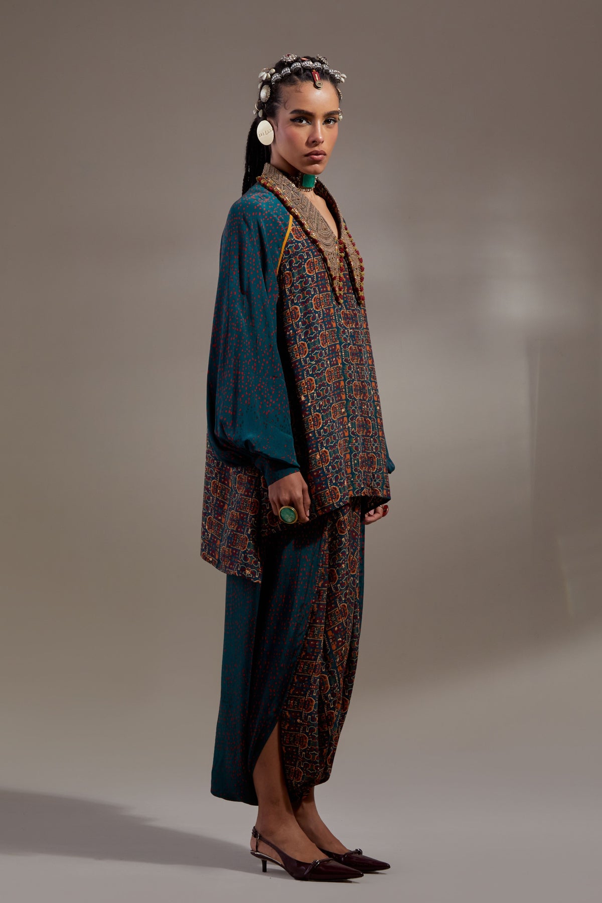 Hara Atri Straight Shirt Set