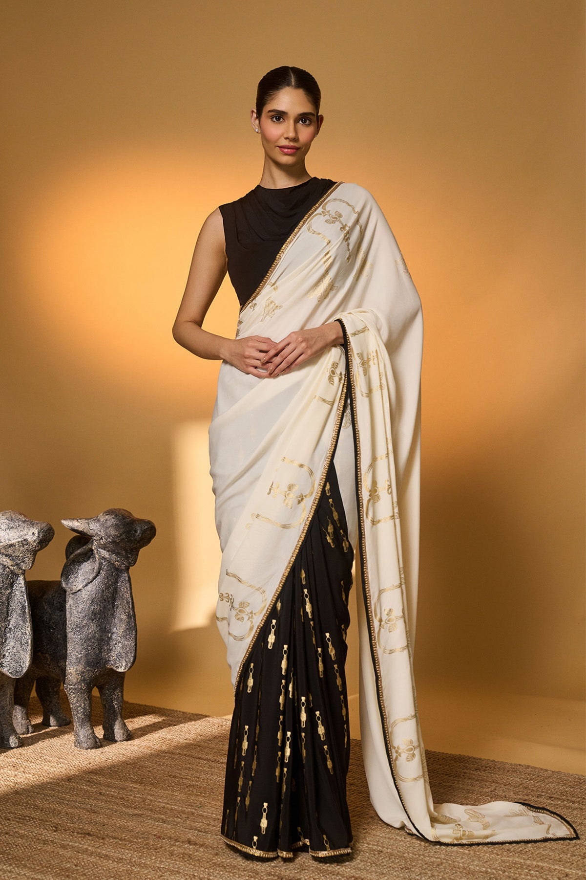 Black and White Tribal Pillar Saree
