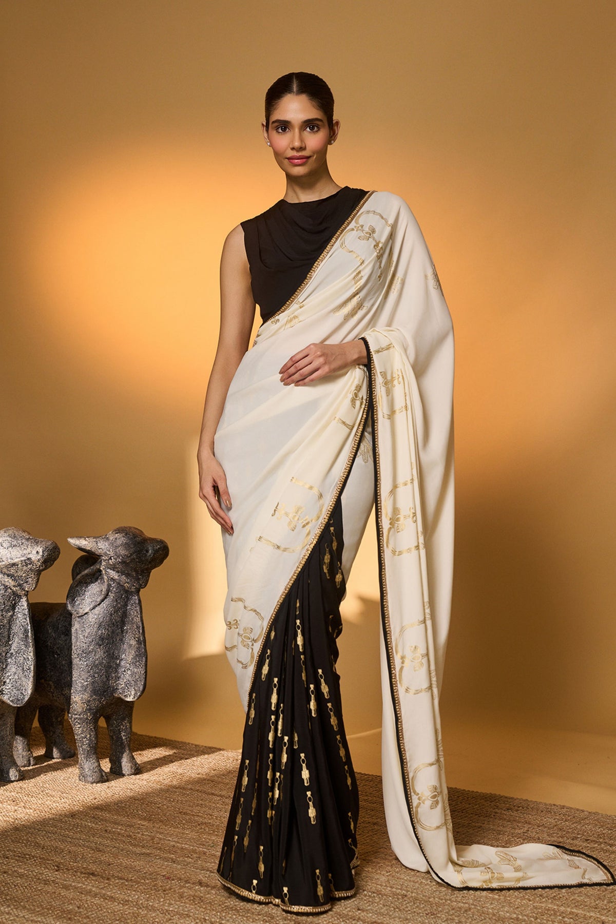 Black and White Tribal Pillar Saree