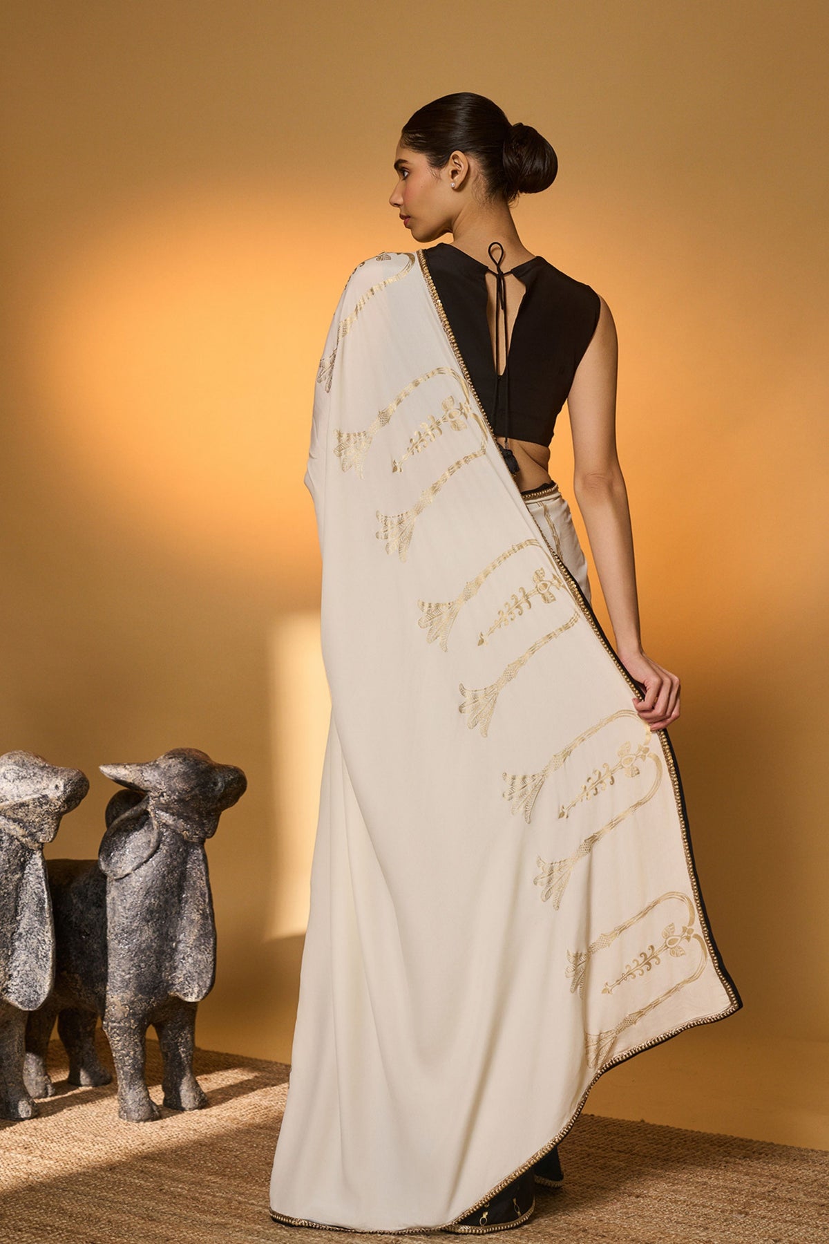 Black and White Tribal Pillar Saree