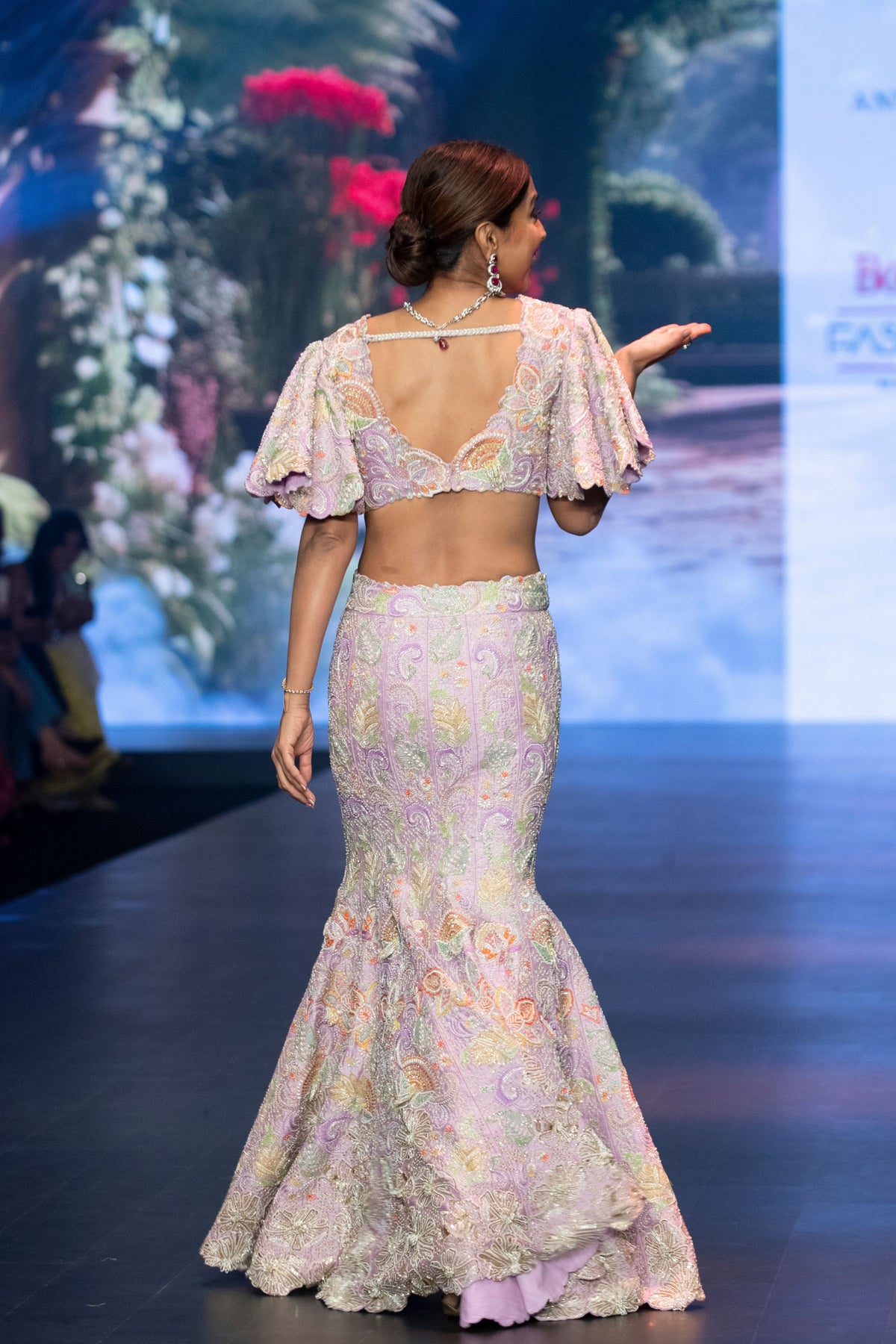 Swarni Lehenga Set
