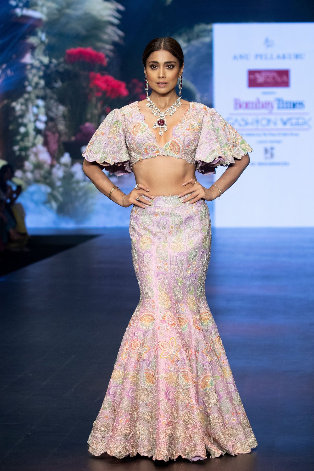 Swarni Lehenga Set