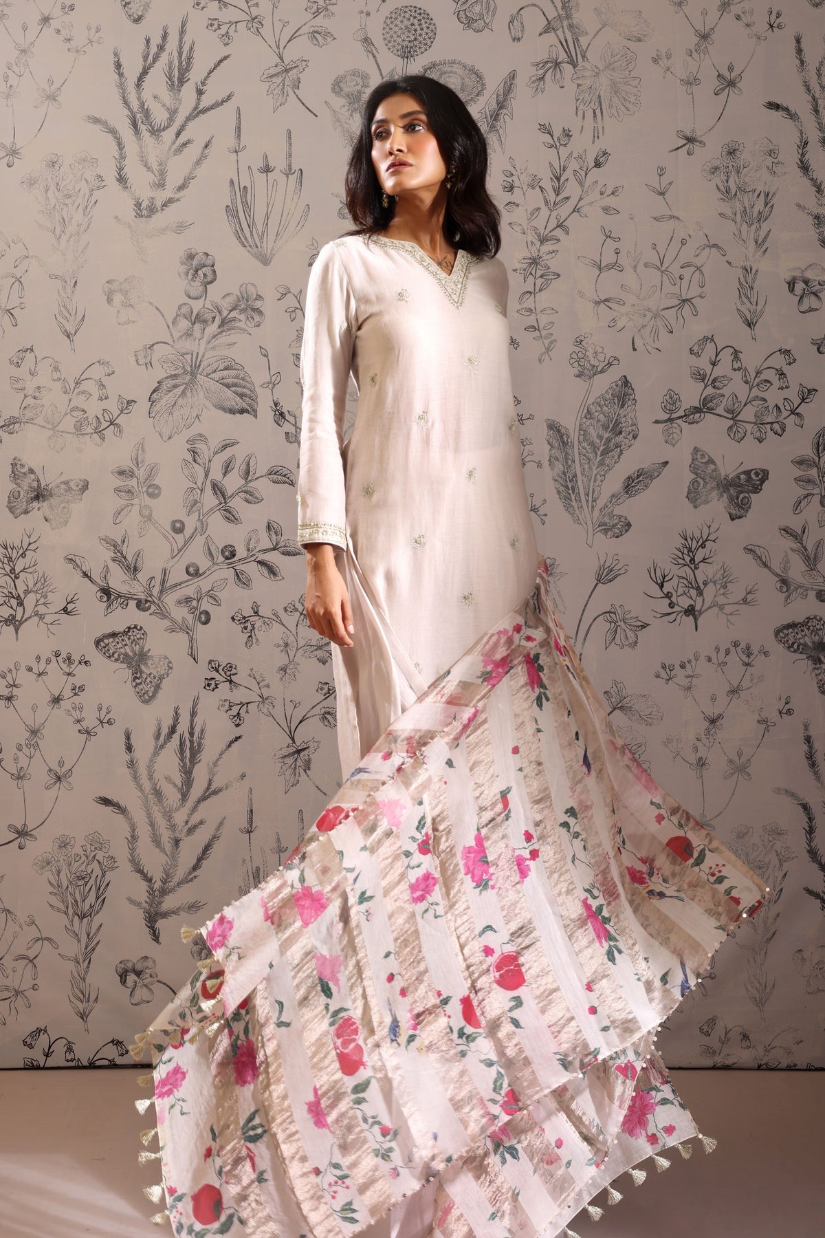 Anaar White Kurta Set
