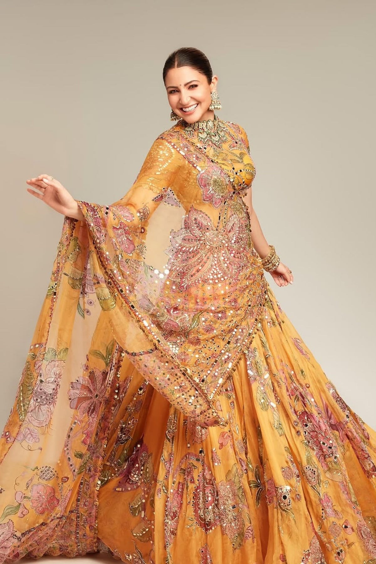 Anushka Sharma in Mahima Mahajan