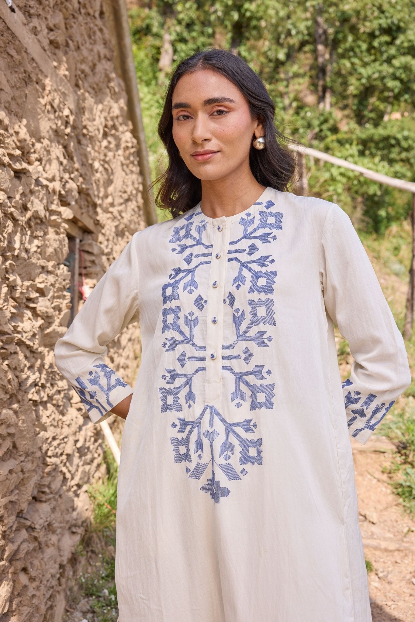 Hand - embroidered Straight Kurta - Ayaka - Elahe