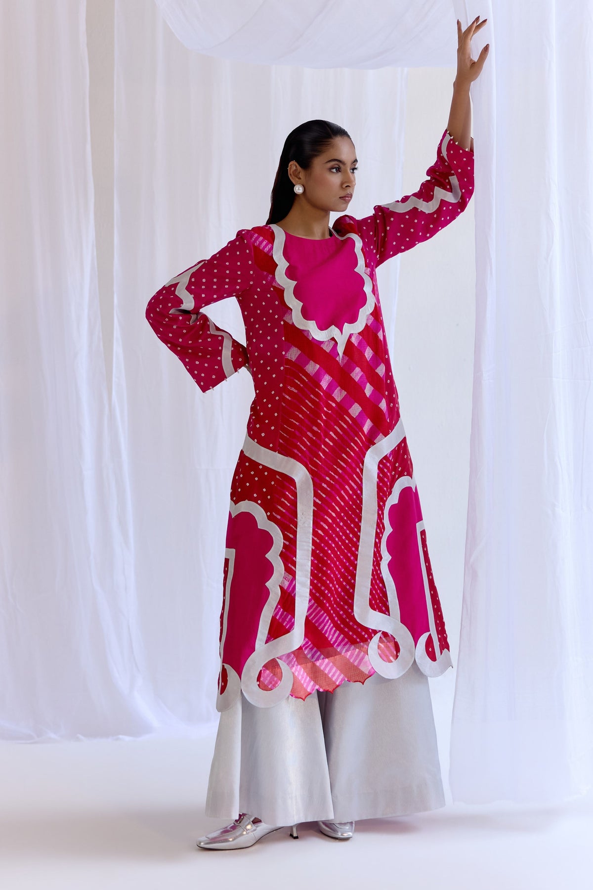 Rang-e-meharaab Kurta With Ivory Pants