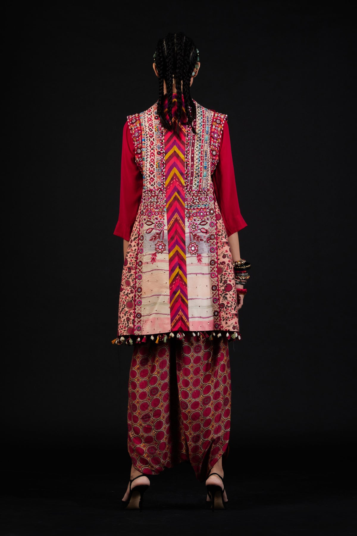 Ruhi sleeveless jacket