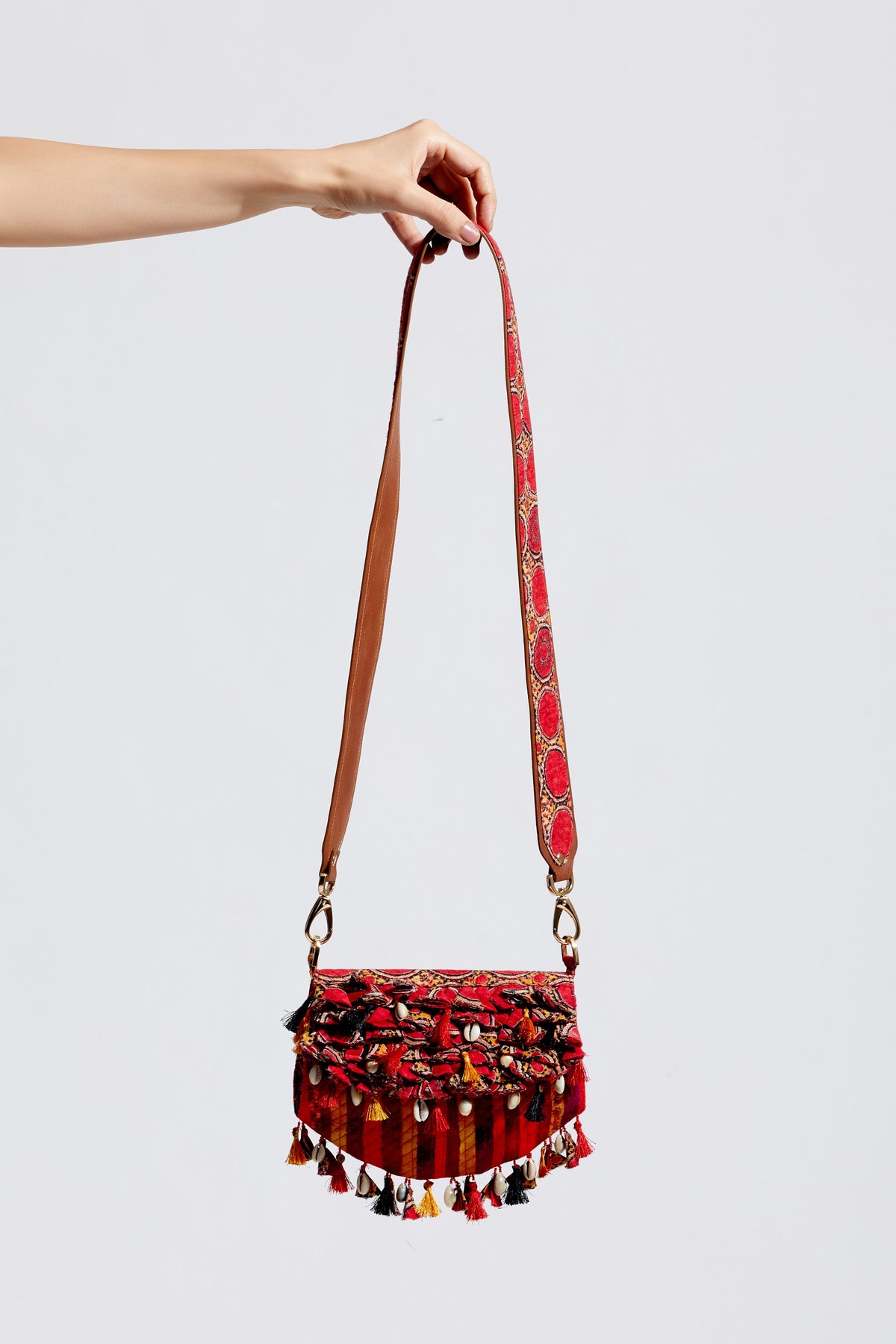 Patti sling bag