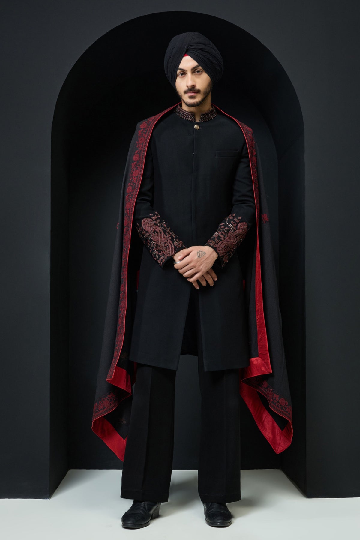 Black Indo Western Thread Set