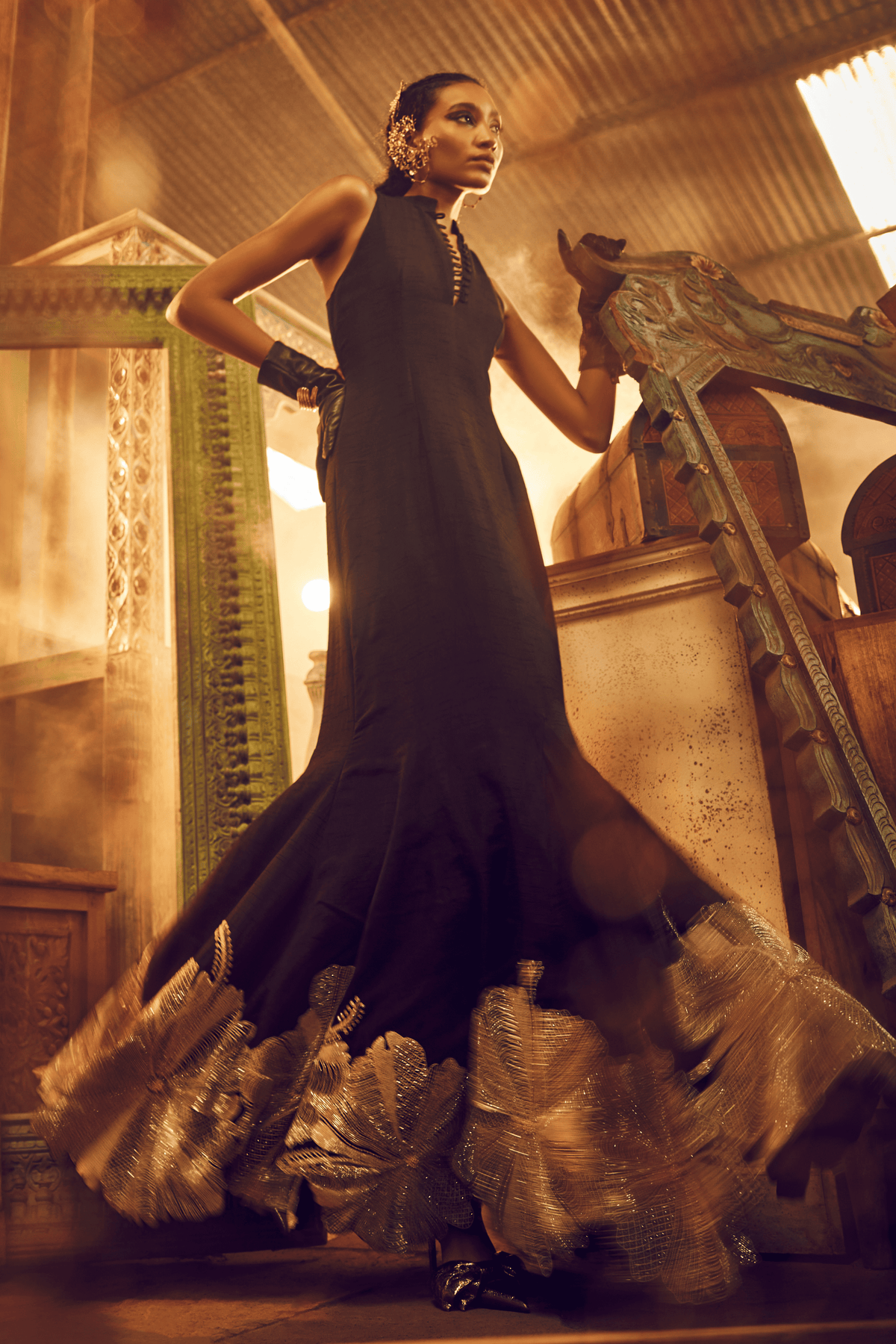 Nusur Gown