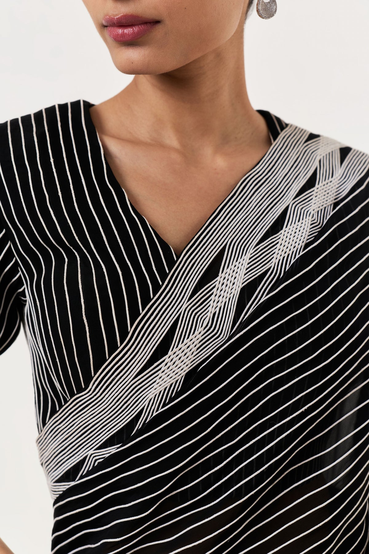 Entwined Corded Black White Saree