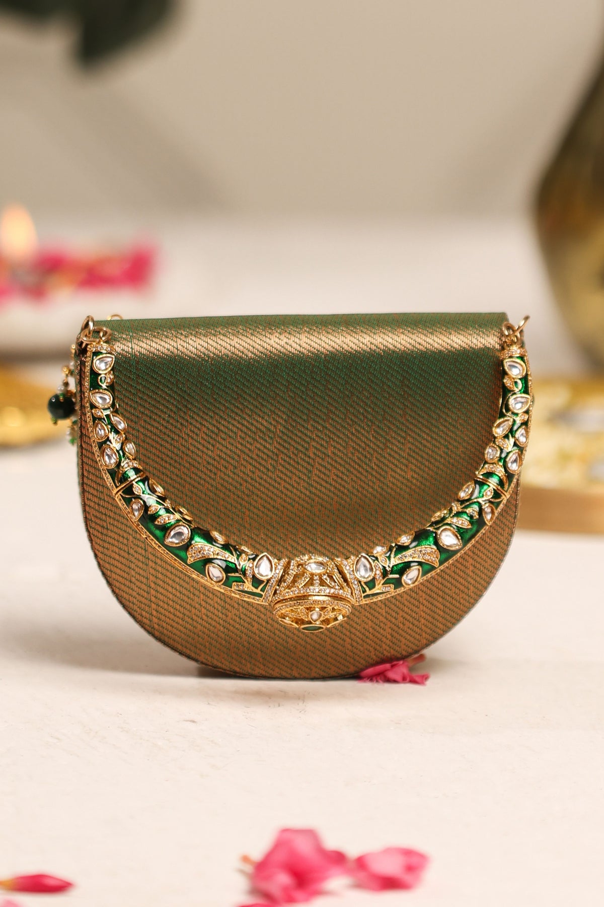 Meher Clutch