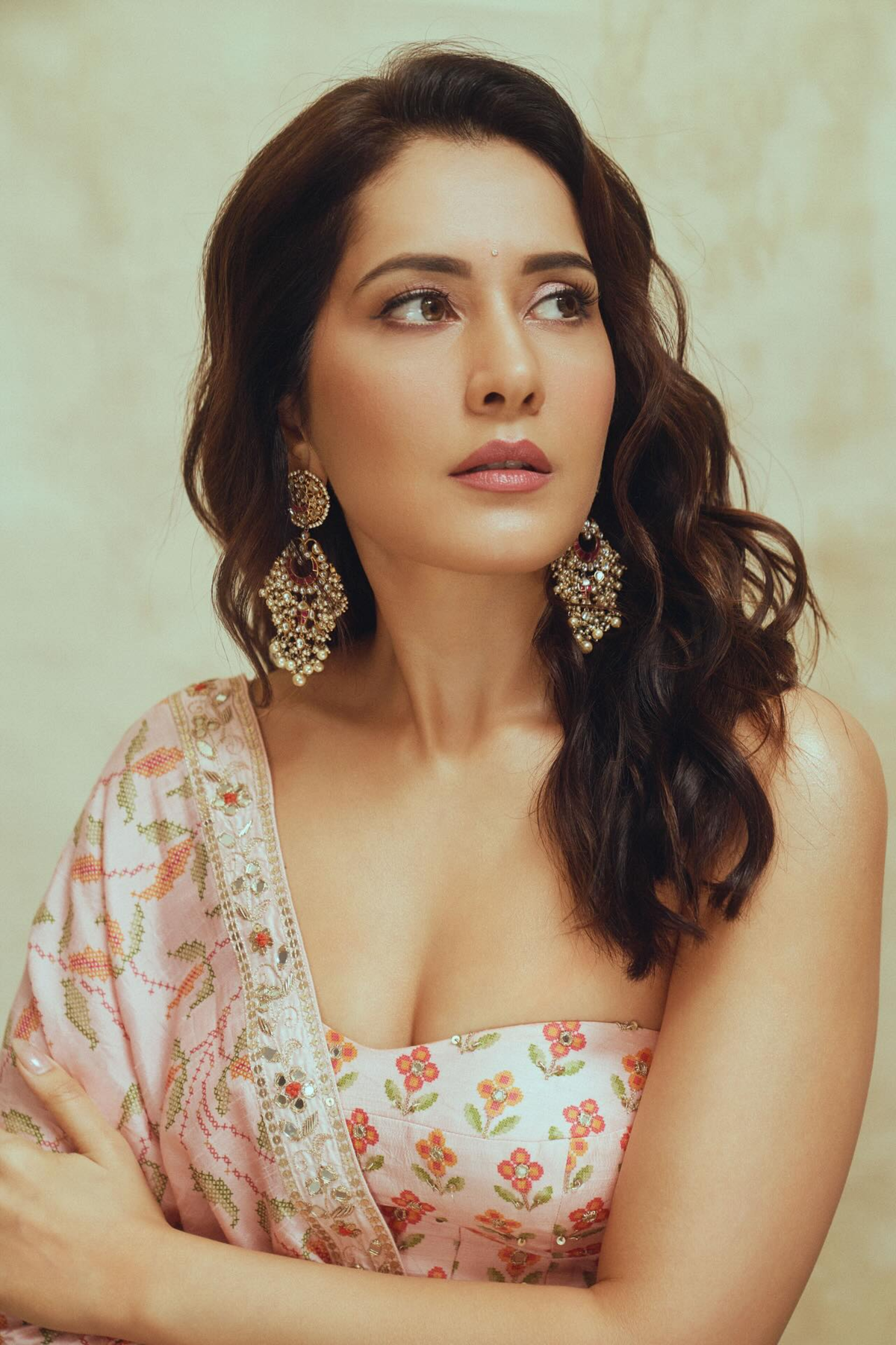 Raashii Khanna in Drishti &amp; Zahabia