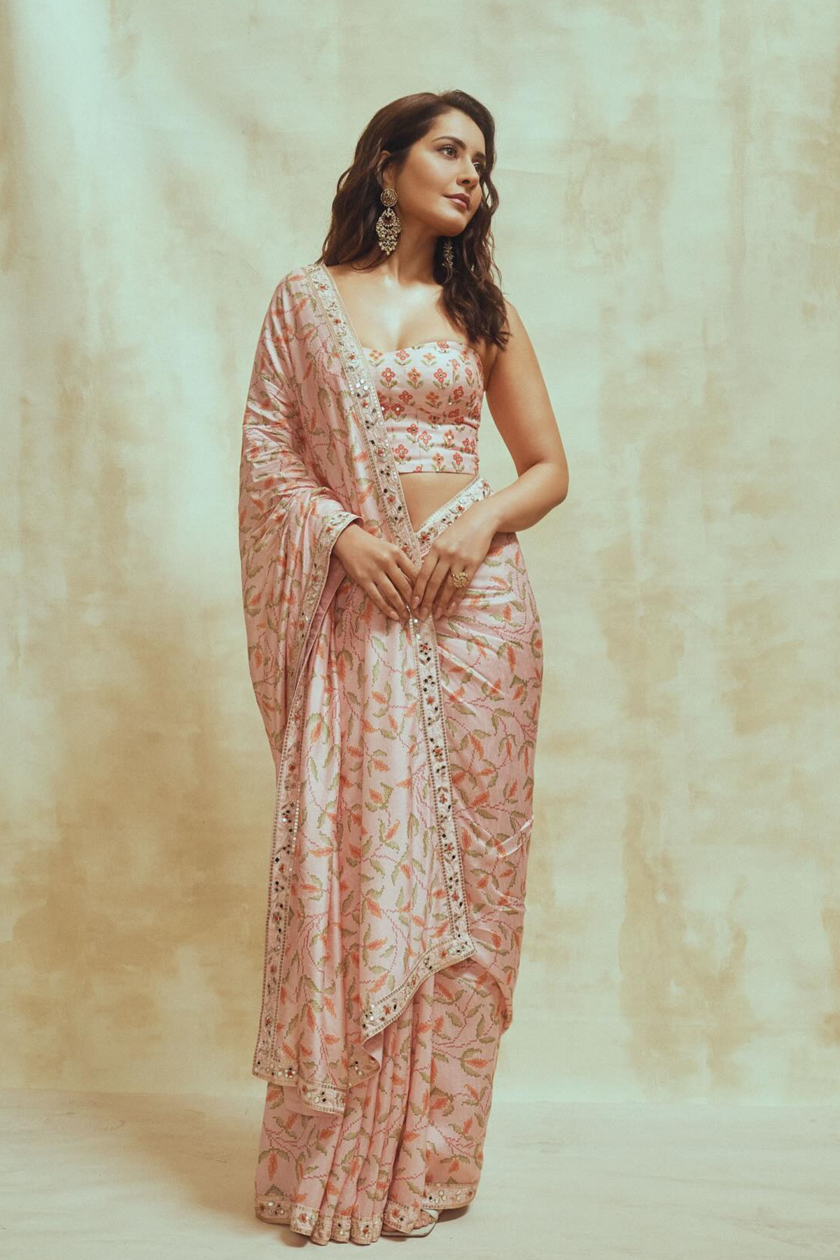 Raashii Khanna in Drishti &amp; Zahabia