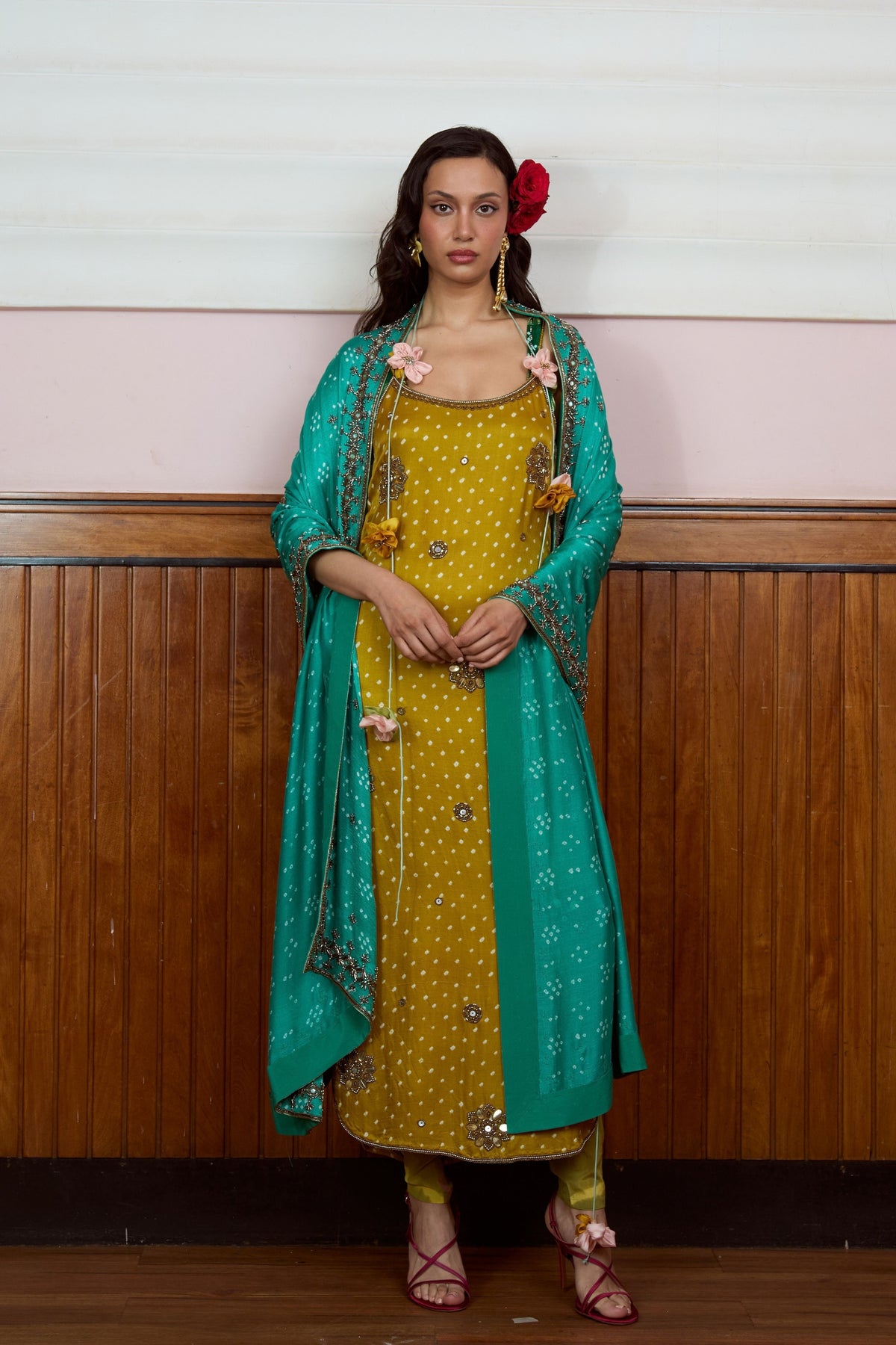 Tara Bandhani Kurta Set