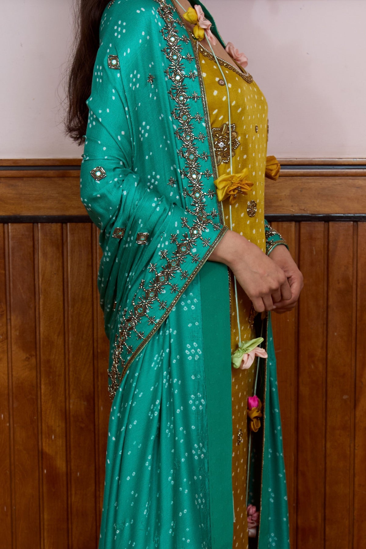Tara Bandhani Kurta Set