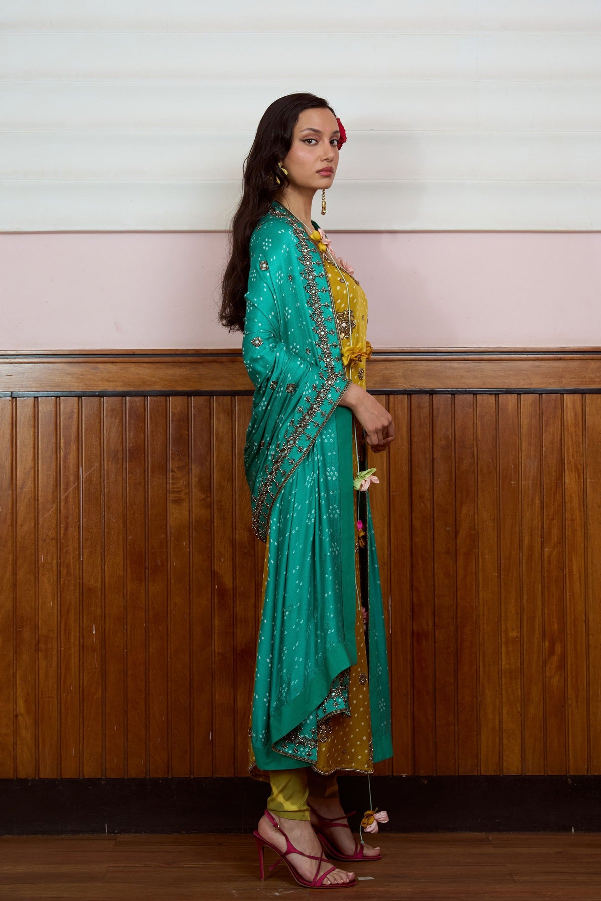 Tara Bandhani Kurta Set