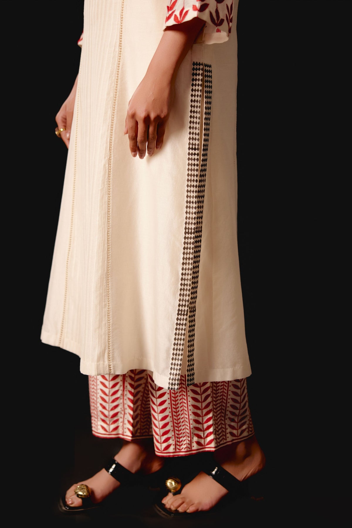 Ivory Embroidery Kurta Set
