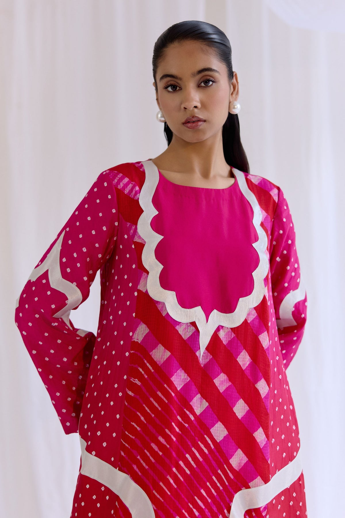 Rang-e-meharaab Kurta With Ivory Pants