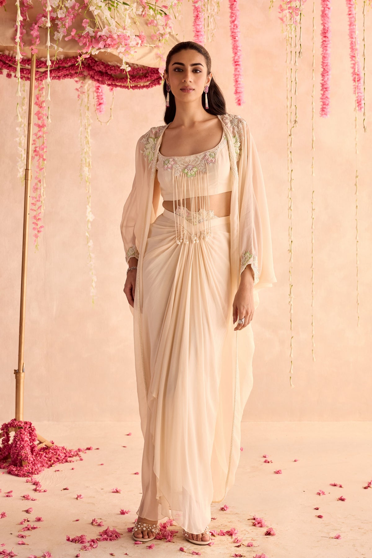 Daffodil Cape Set