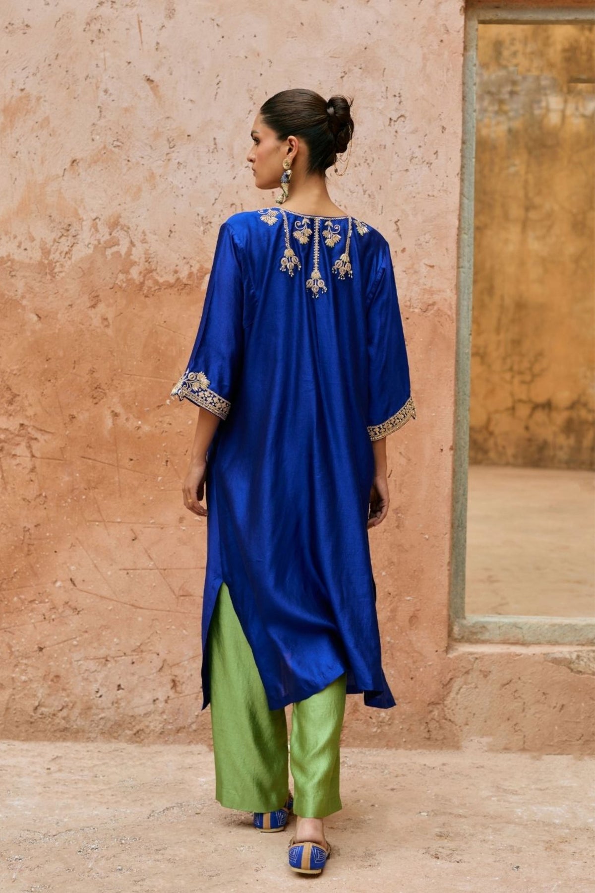 Neera Kaftan Set