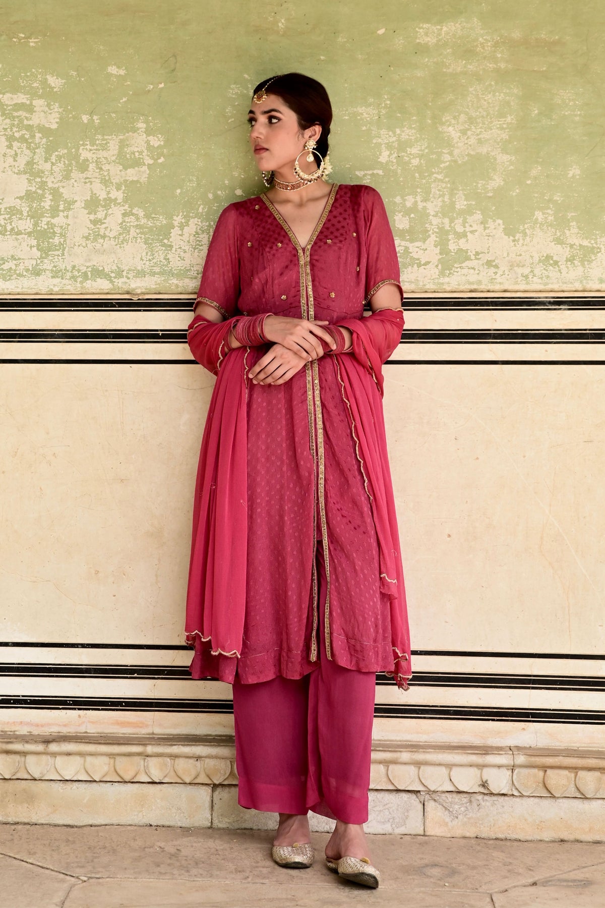 Surkh Kurta Set