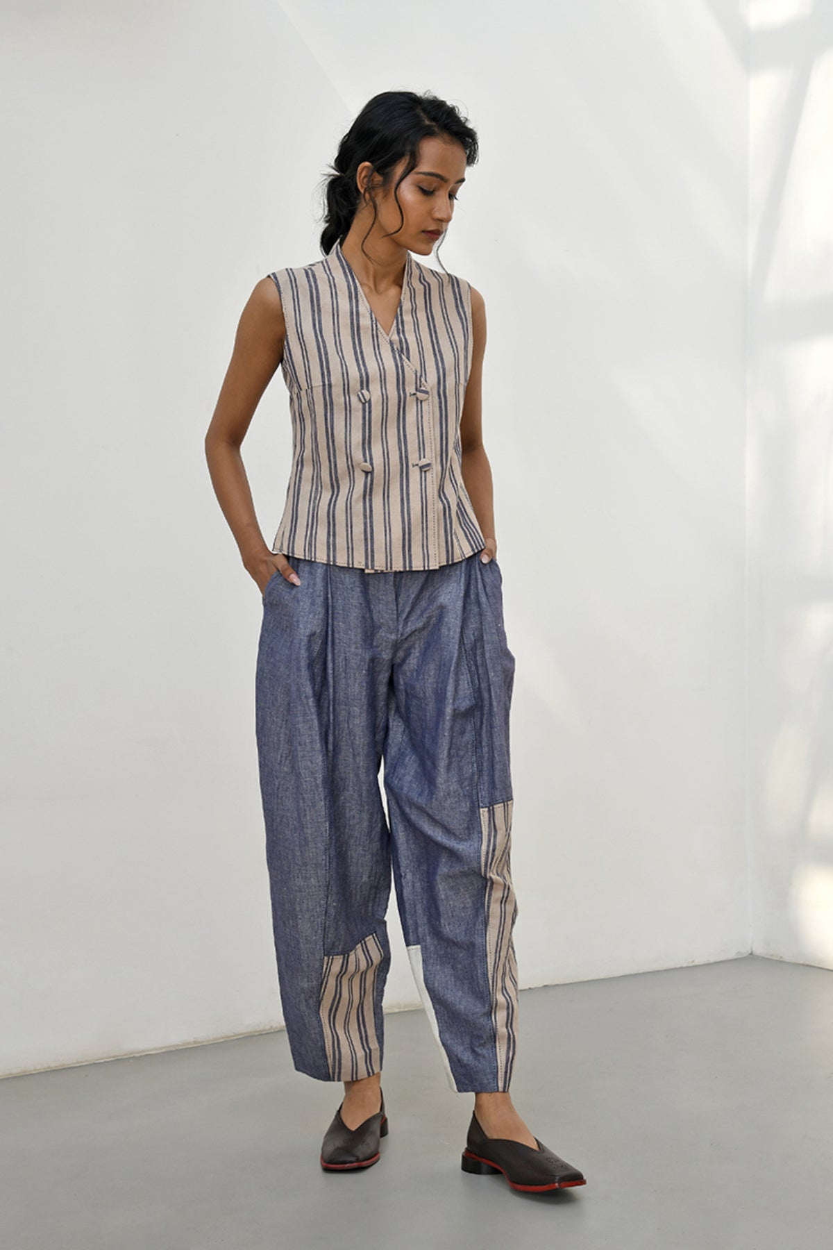 Petra Carrot Pants