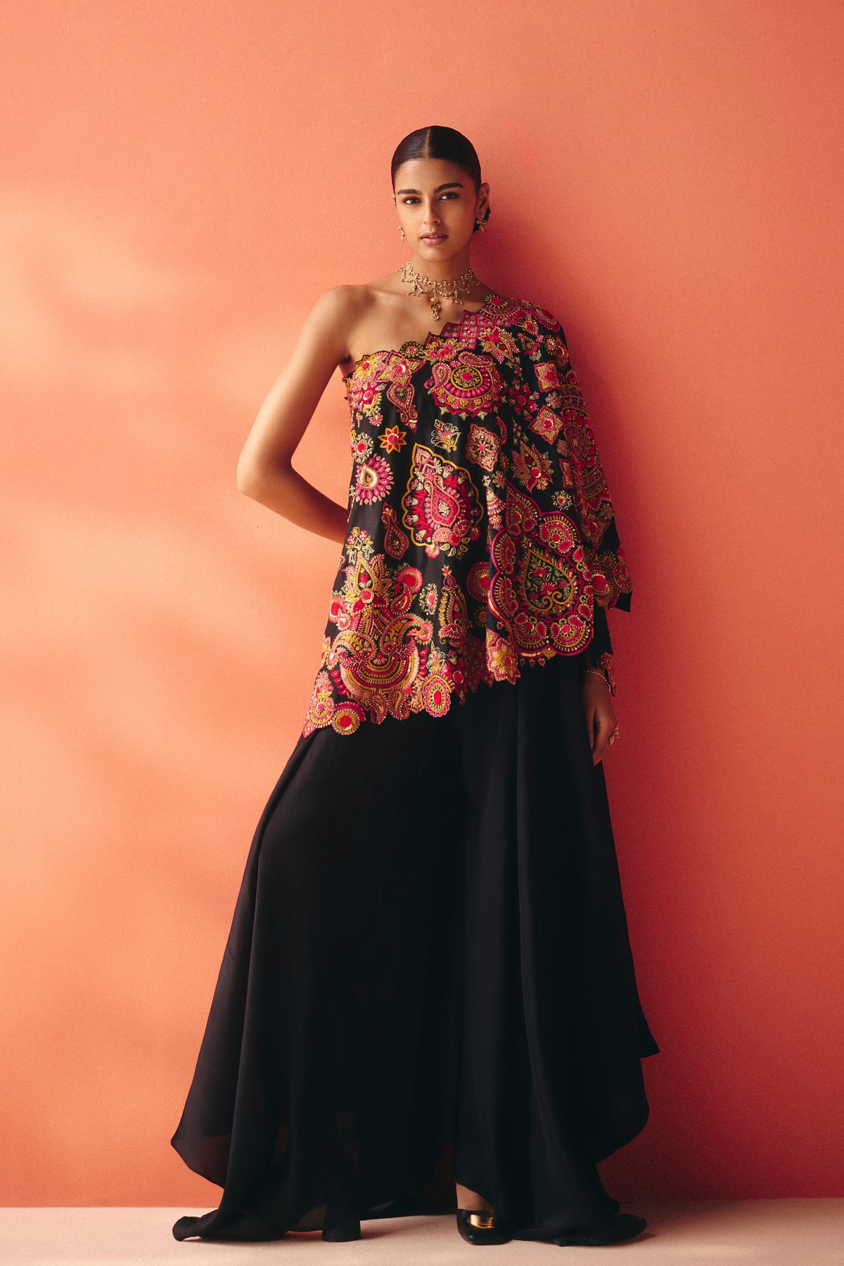 Sahasra Cape Set