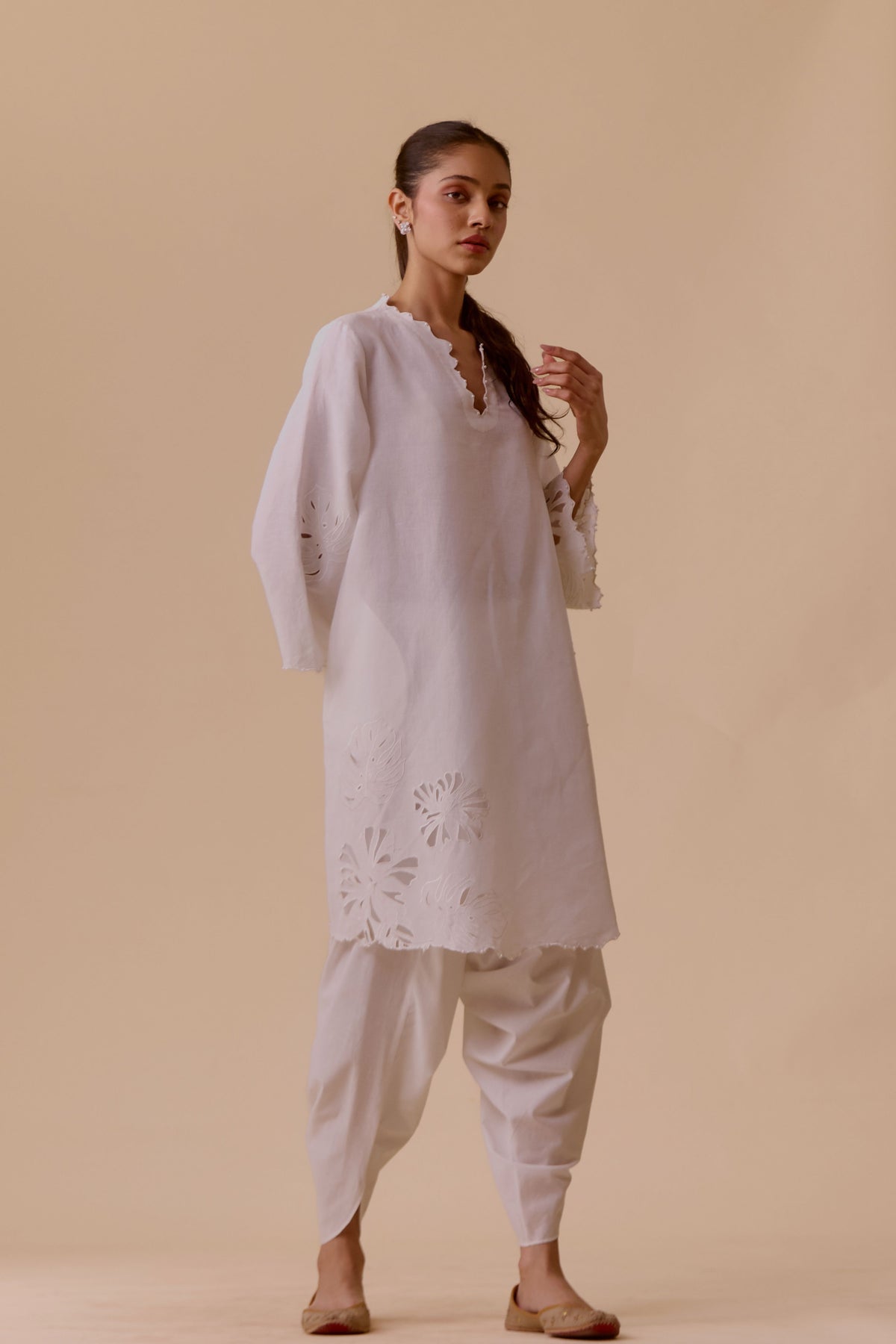 Ivory Resham Kurta