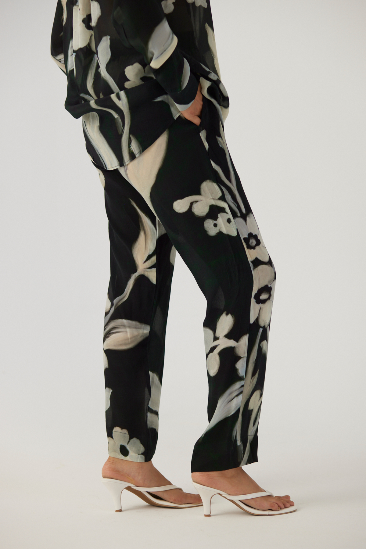 Chicory Black Crepe Co-Ord Set