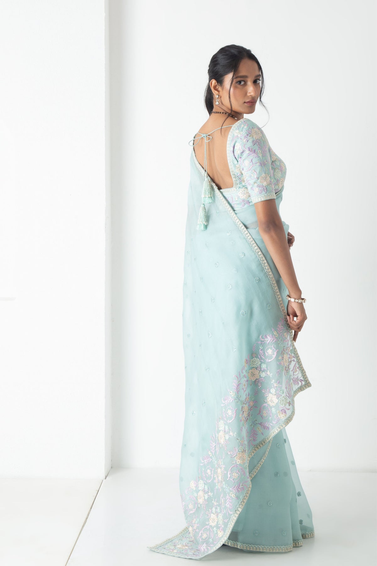 Zoa Saree With Blouse