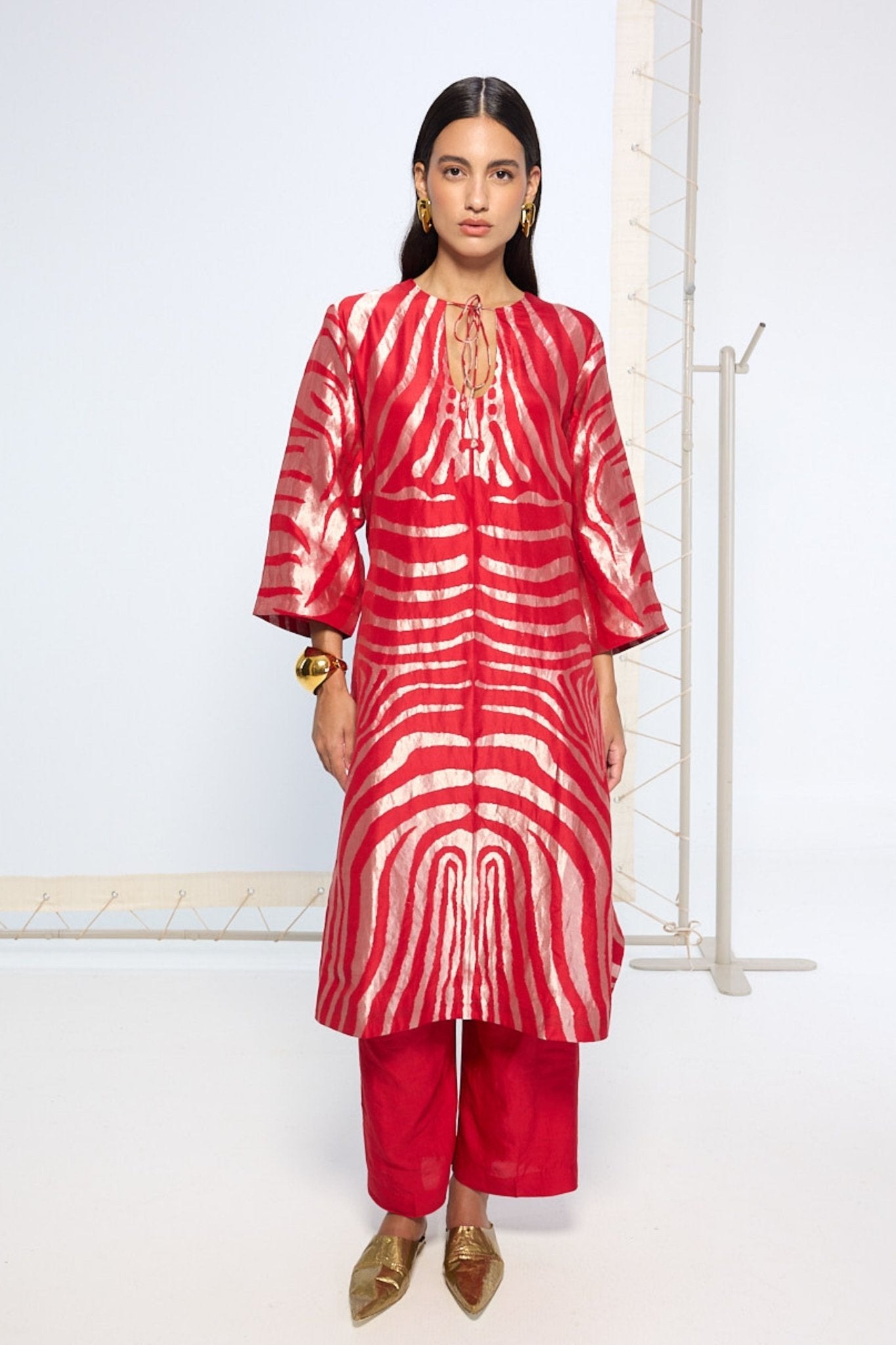 Handwoven Classic Red Kurta Set - Ekaya - Elahe