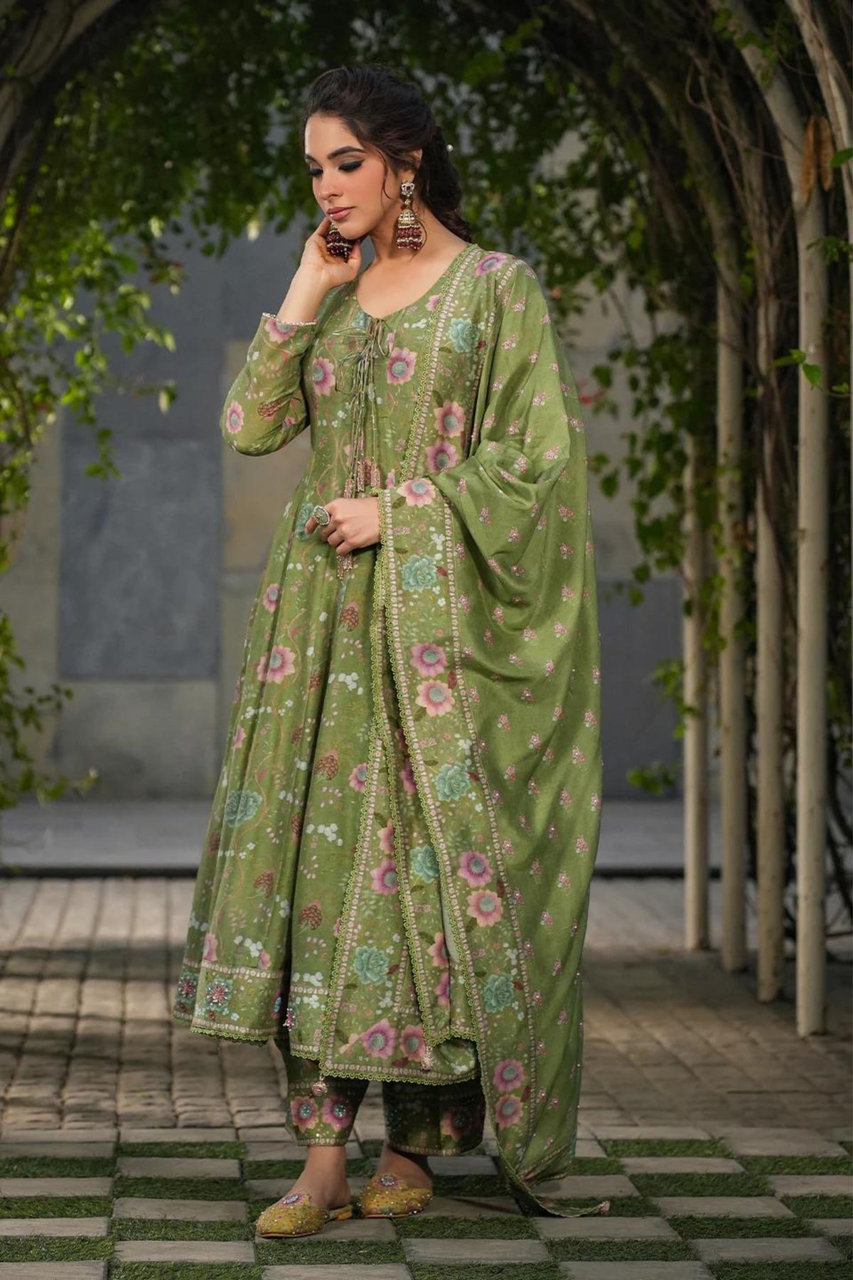 Mughal Bano Kalidar Set in Dark Green