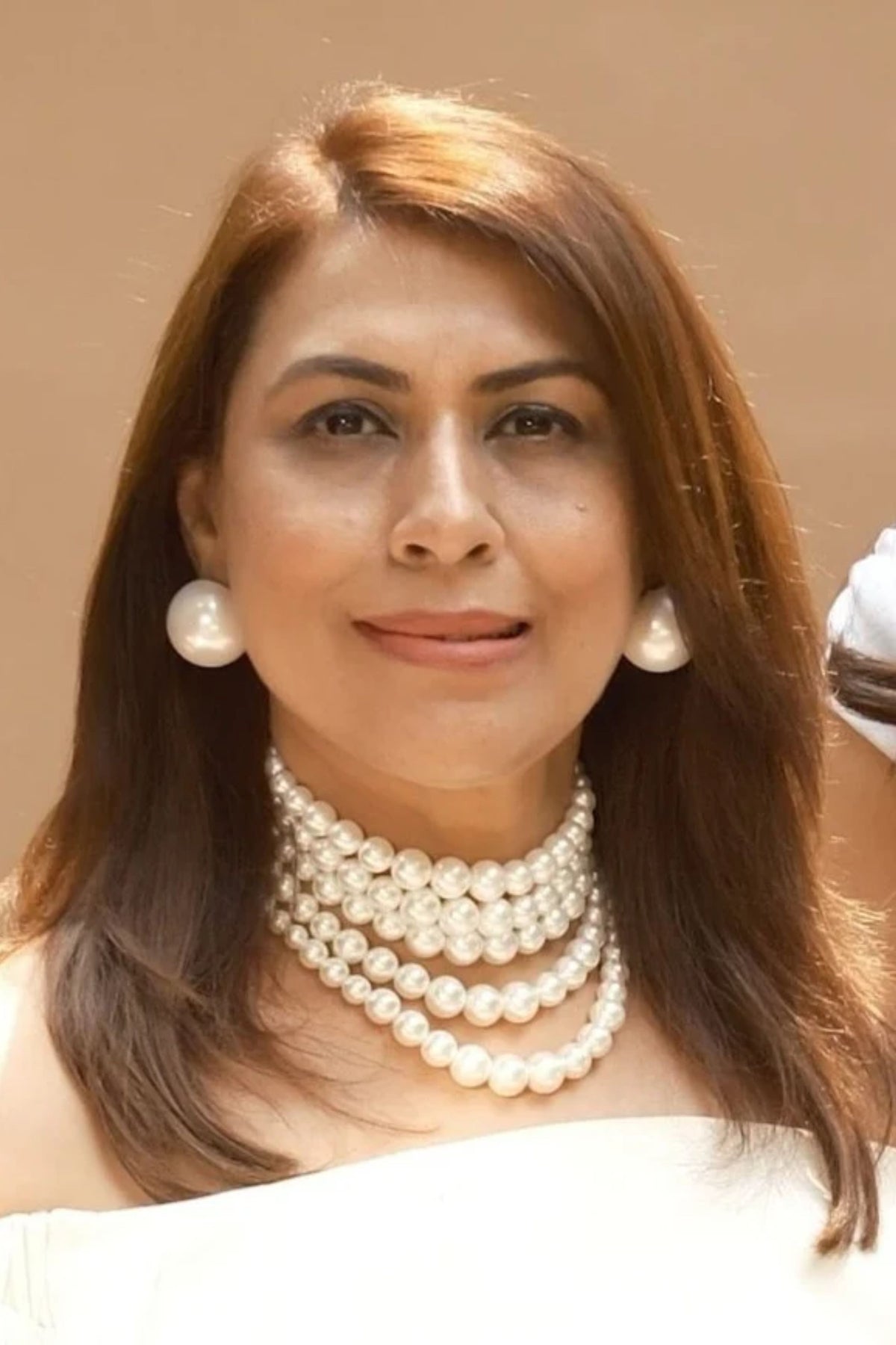Major White Necklace