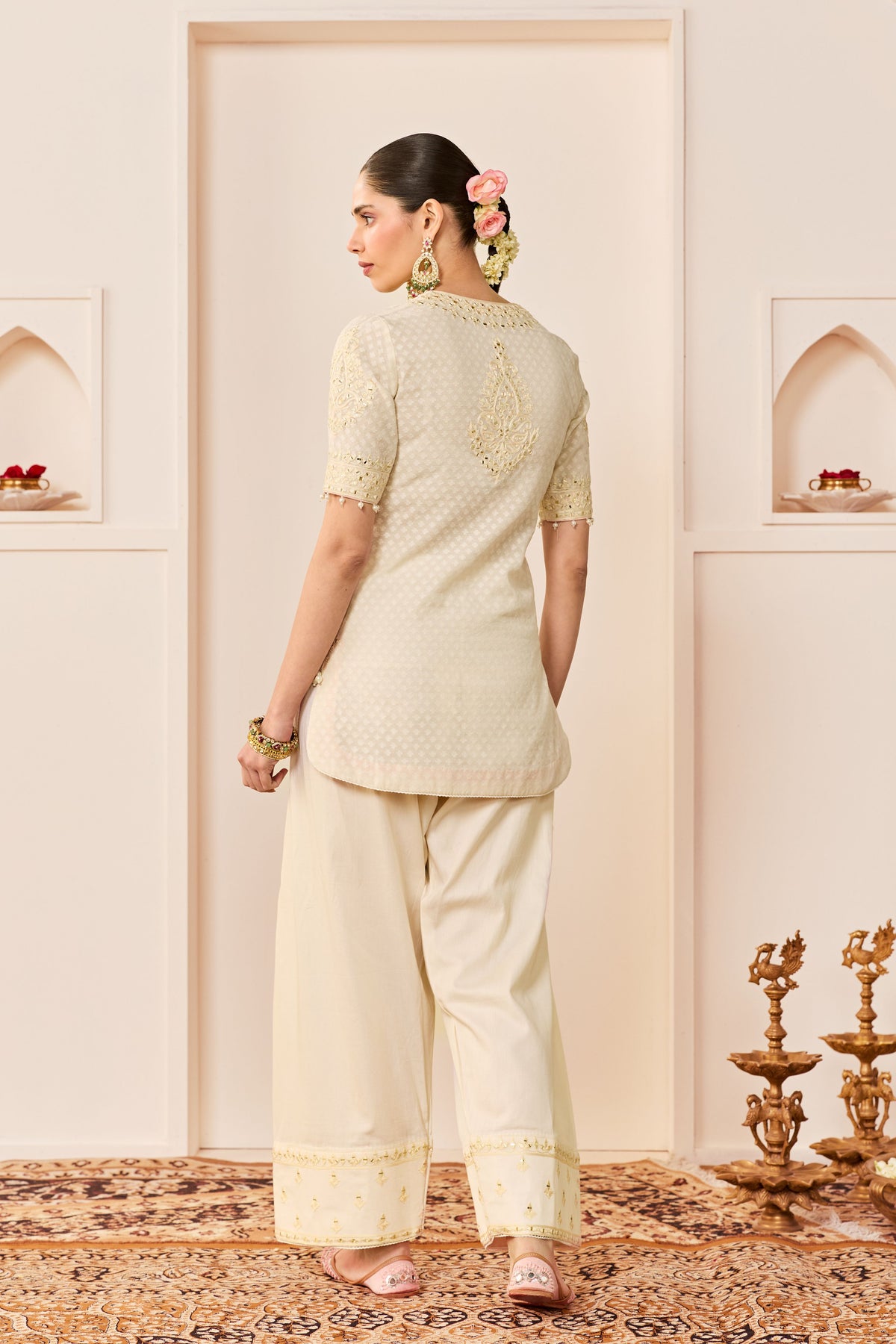 Anaisha Daisy Ivory Short Kurta Set